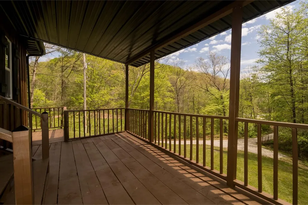 282 Major Wilhoit Road Frenchburg KY 40322