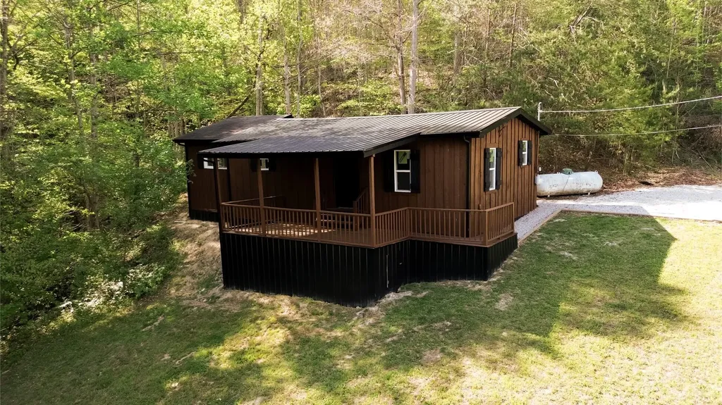 282 Major Wilhoit Road Frenchburg KY 40322