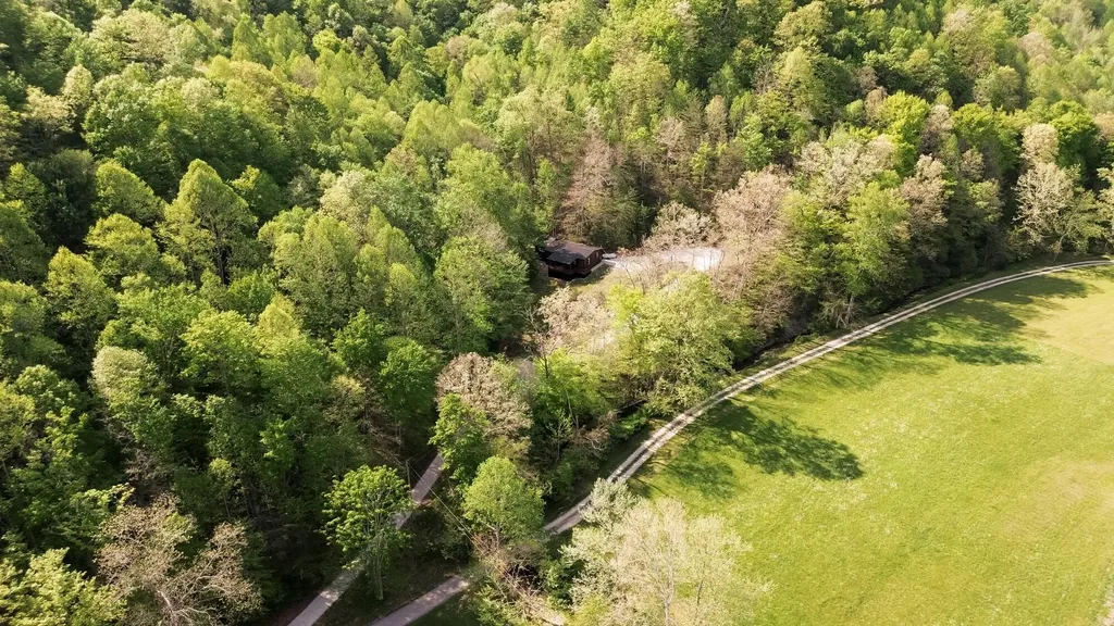 282 Major Wilhoit Road Frenchburg KY 40322