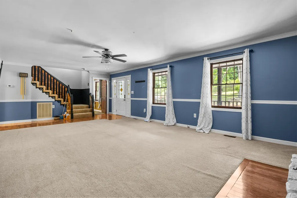 51 Tamarack Trace London KY 40741