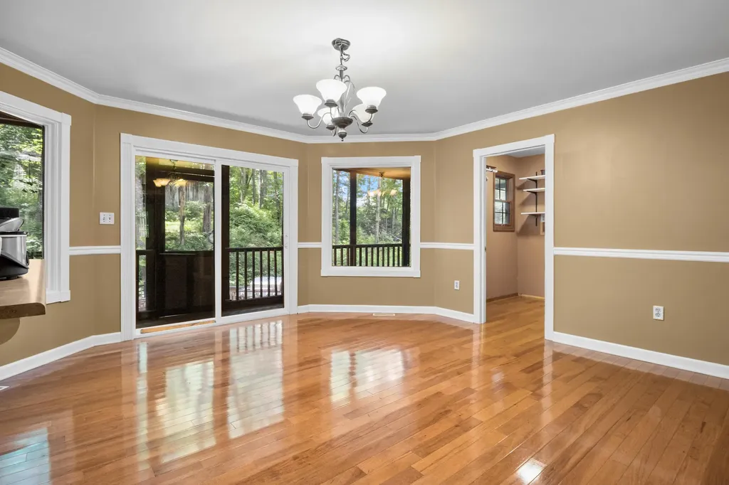 51 Tamarack Trace London KY 40741