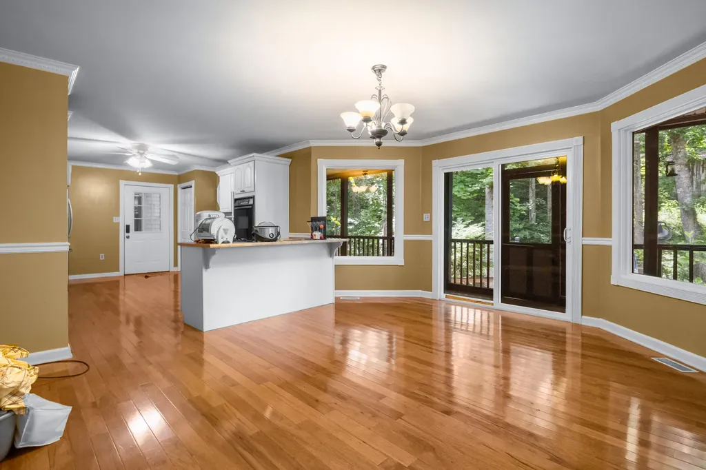 51 Tamarack Trace London KY 40741