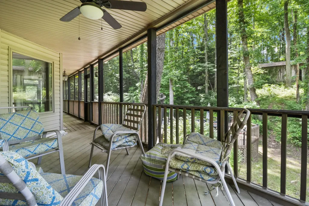 51 Tamarack Trace London KY 40741