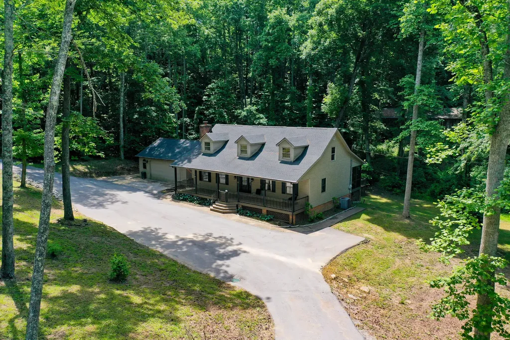 51 Tamarack Trace London KY 40741