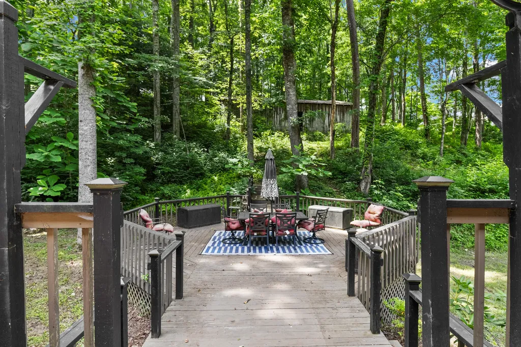 51 Tamarack Trace London KY 40741