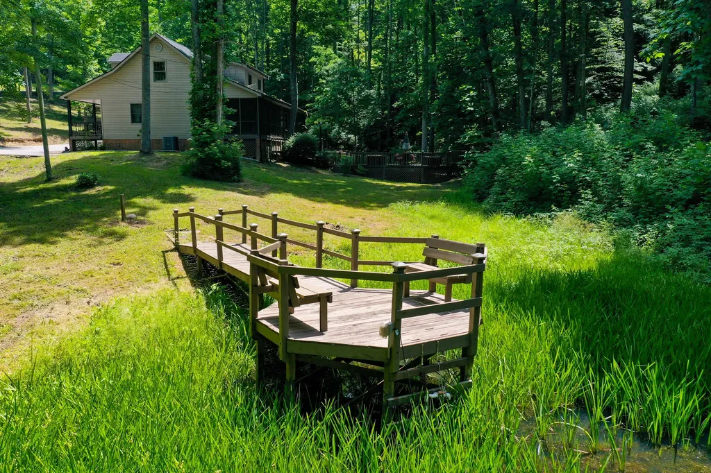 51 Tamarack Trace London KY 40741