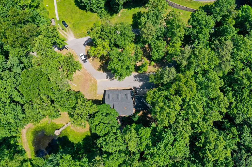51 Tamarack Trace London KY 40741