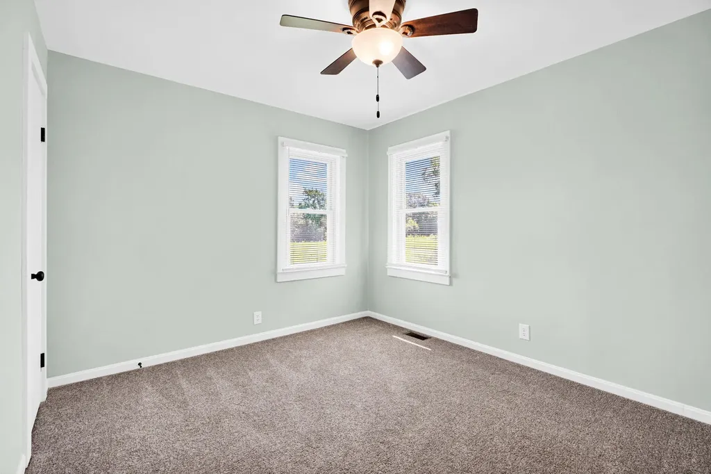5566 Ky-120 Dixon KY 42409