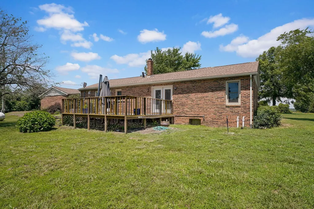 5566 Ky-120 Dixon KY 42409