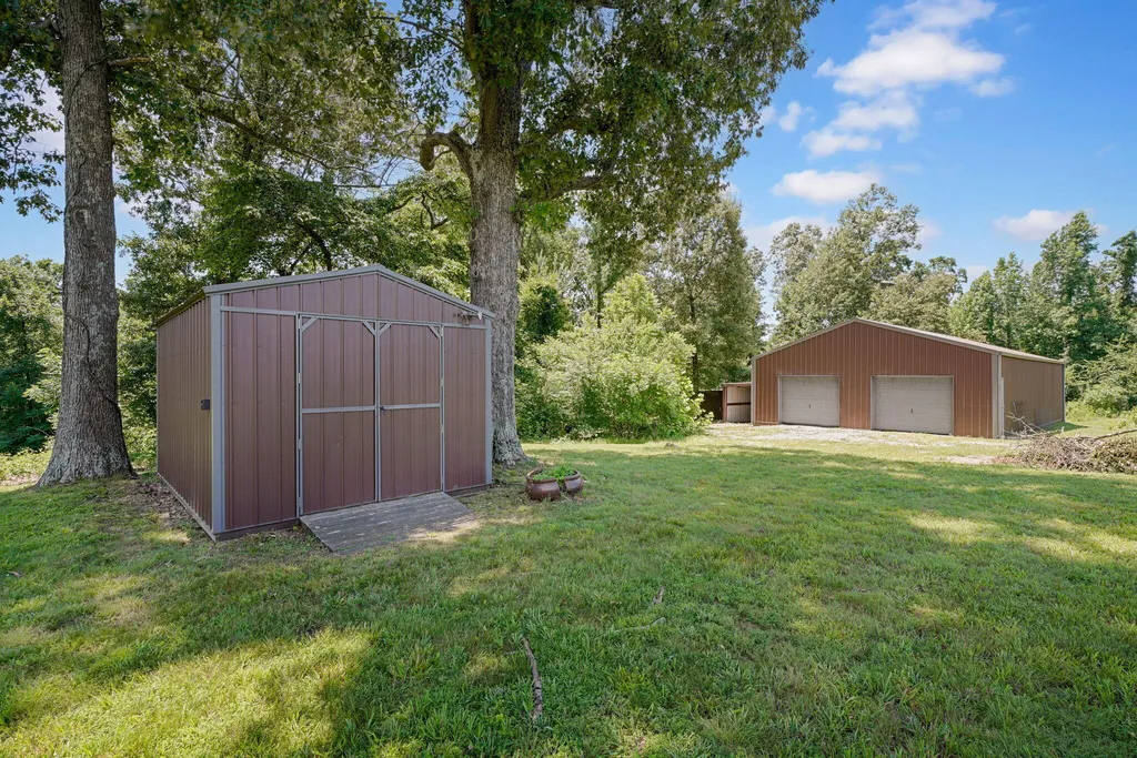 5566 Ky-120 Dixon KY 42409