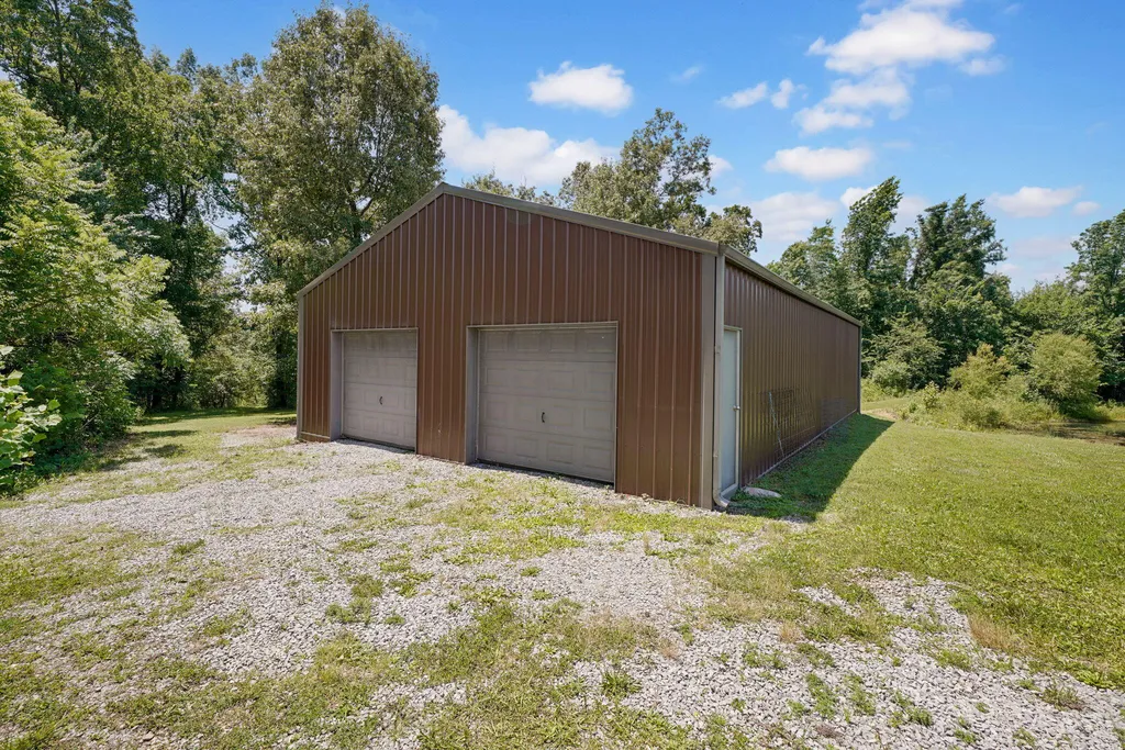 5566 Ky-120 Dixon KY 42409