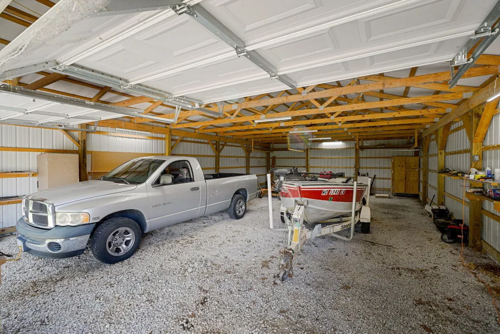 5566 Ky-120 Dixon KY 42409