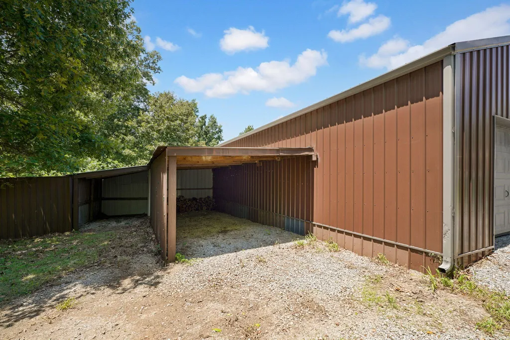 5566 Ky-120 Dixon KY 42409