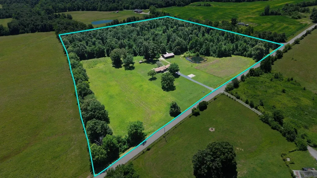 5566 Ky-120 Dixon KY 42409