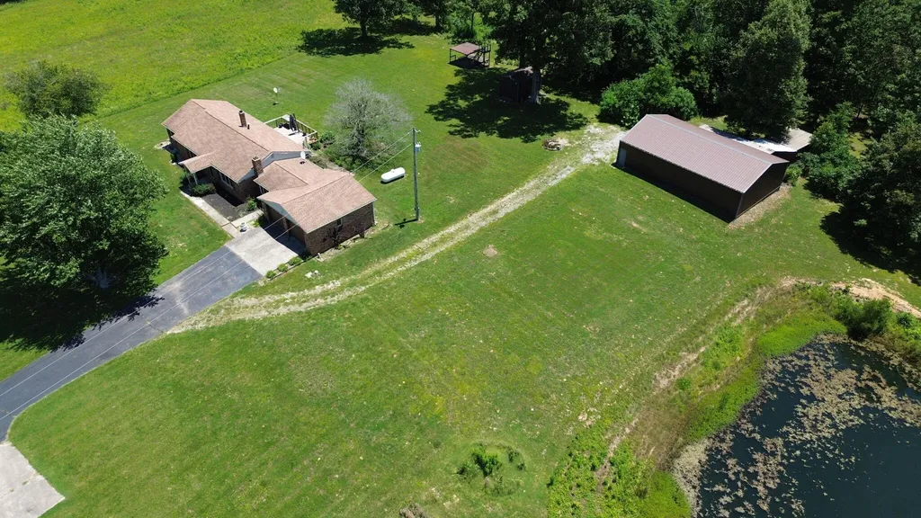 5566 Ky-120 Dixon KY 42409
