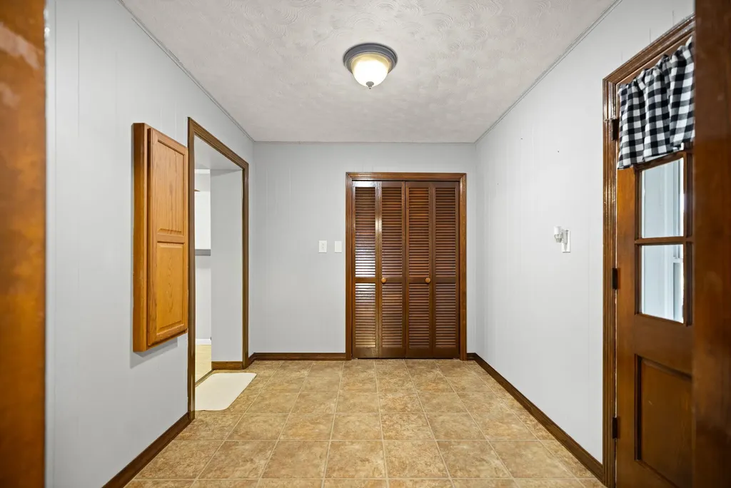 29 S Teresa Drive Owingsville KY 40360