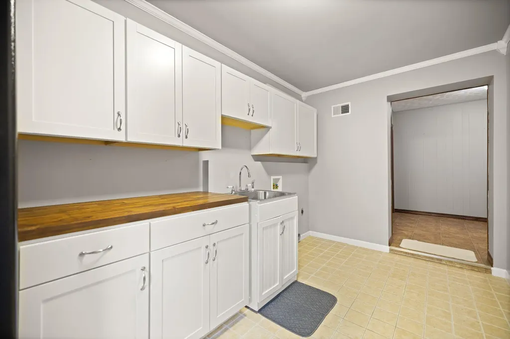 29 S Teresa Drive Owingsville KY 40360