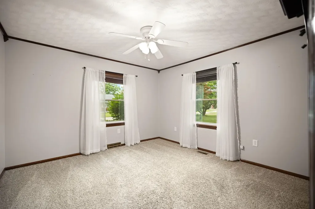 29 S Teresa Drive Owingsville KY 40360