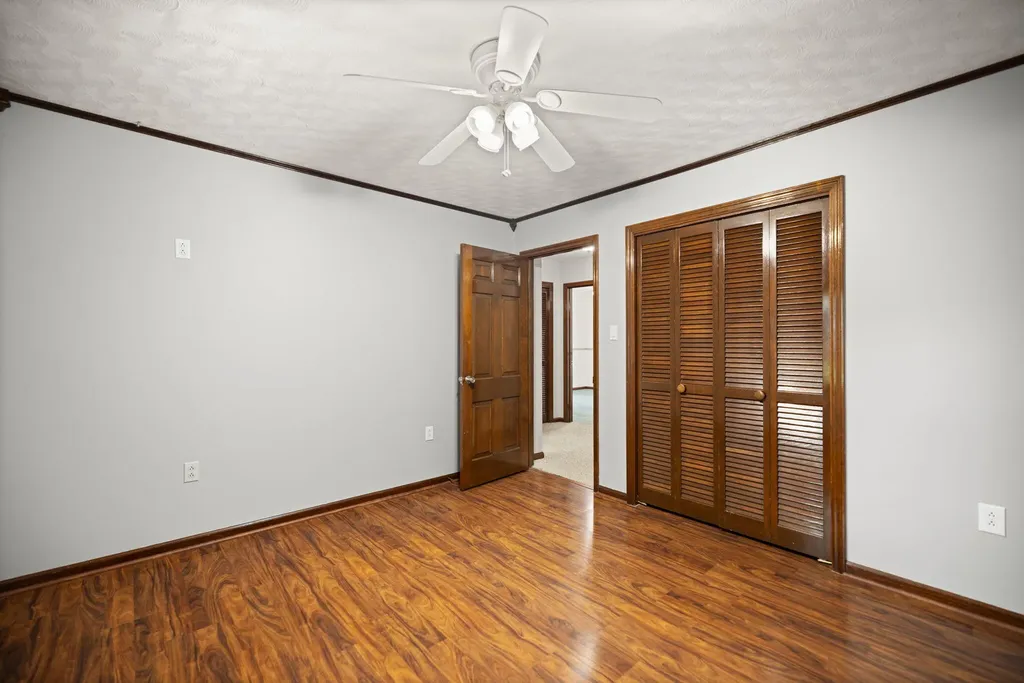29 S Teresa Drive Owingsville KY 40360
