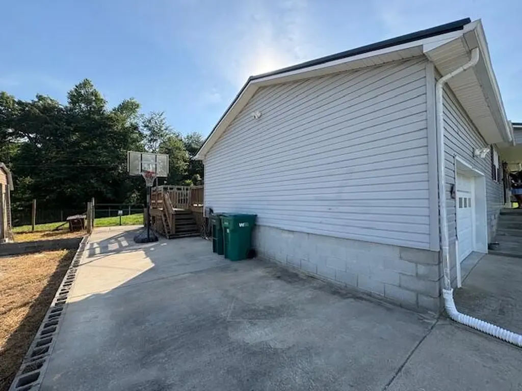 65 Outlook Drive Owingsville KY 40360