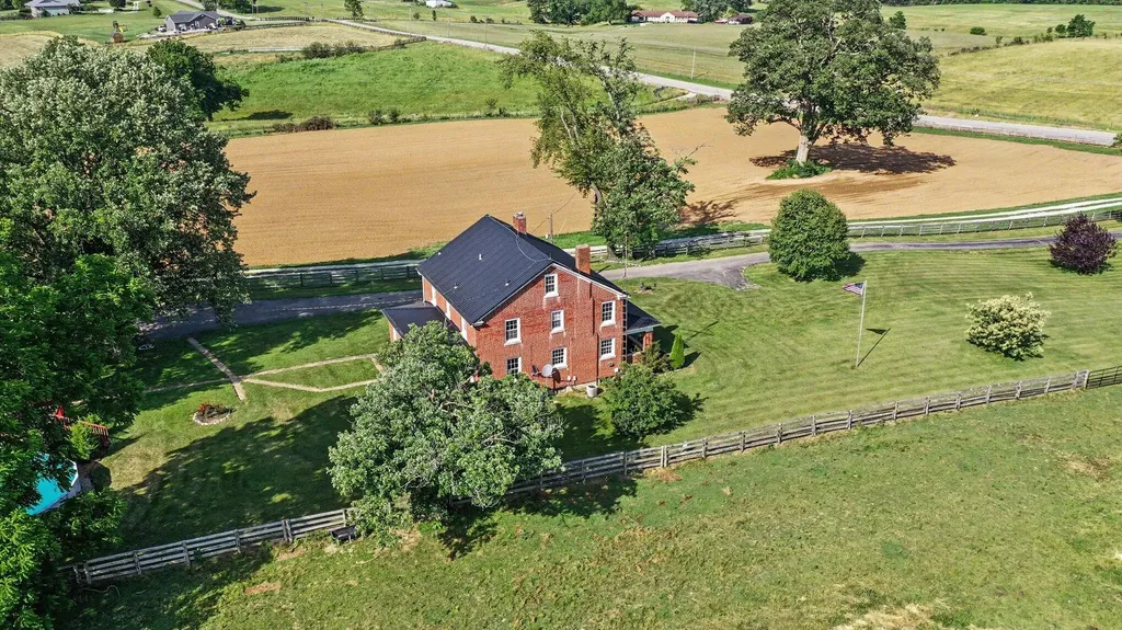 2722 New Lair Road Cynthiana KY 41031