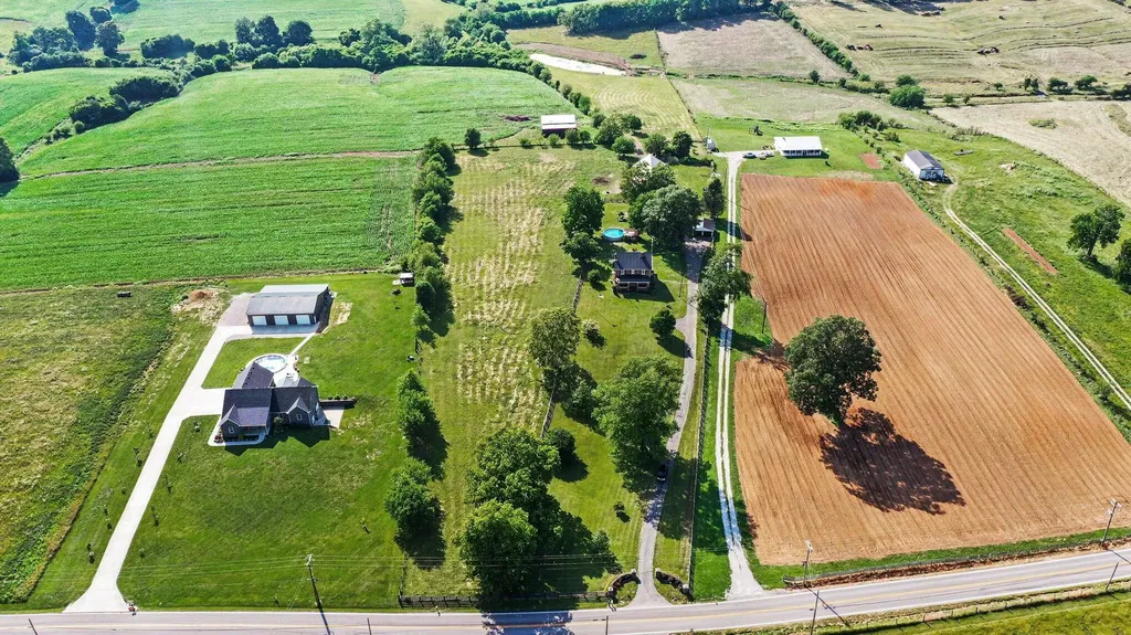 2722 New Lair Road Cynthiana KY 41031
