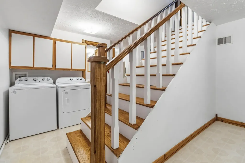1803 Patsy Riffe Road Middleburg KY 42541