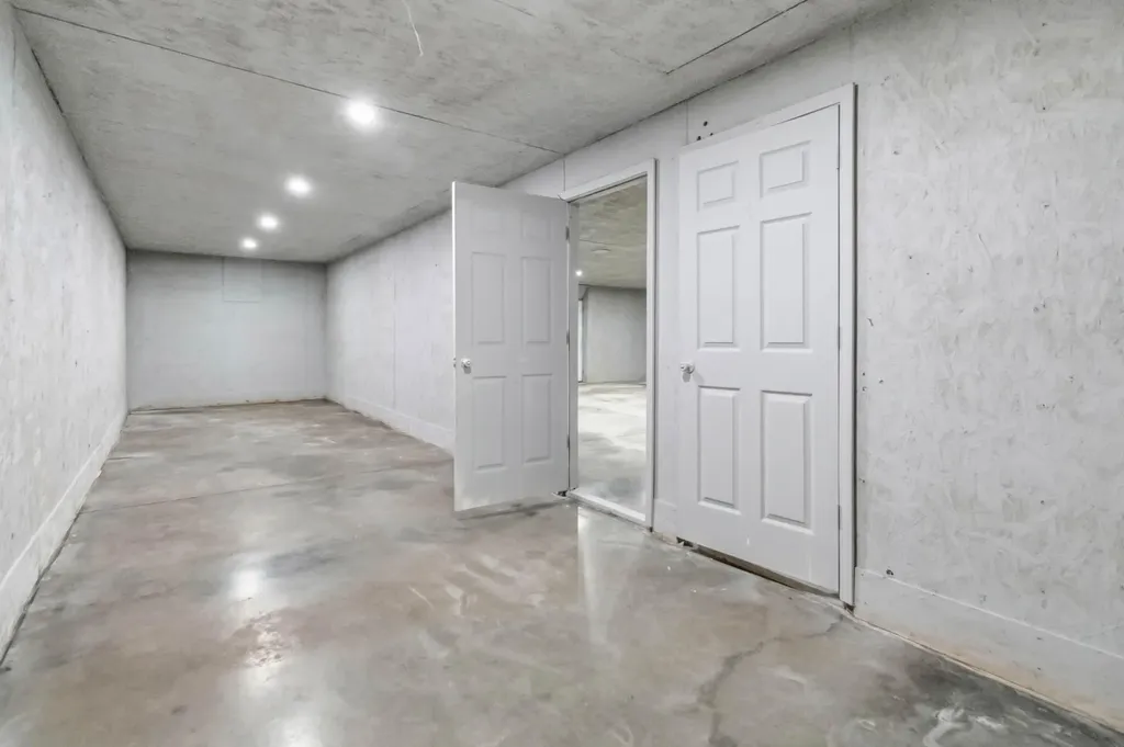 1803 Patsy Riffe Road Middleburg KY 42541