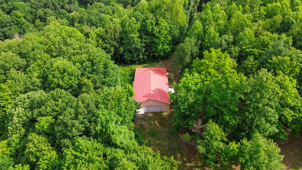 1803 Patsy Riffe Road Middleburg KY 42541