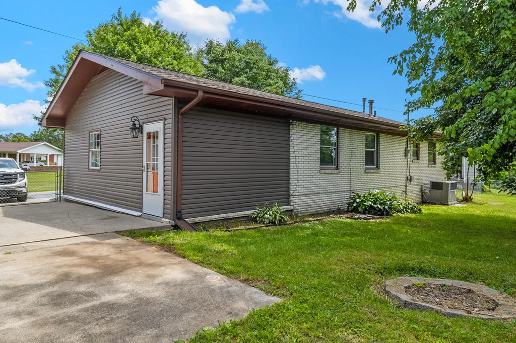 107 Greenfield Lane Corbin KY 40701