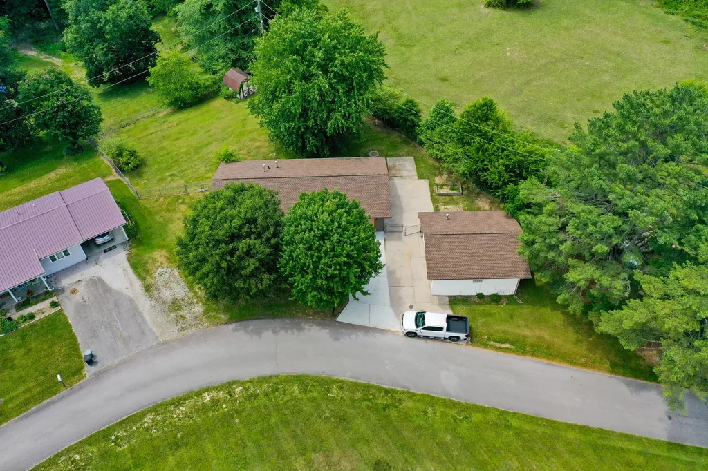 107 Greenfield Lane Corbin KY 40701