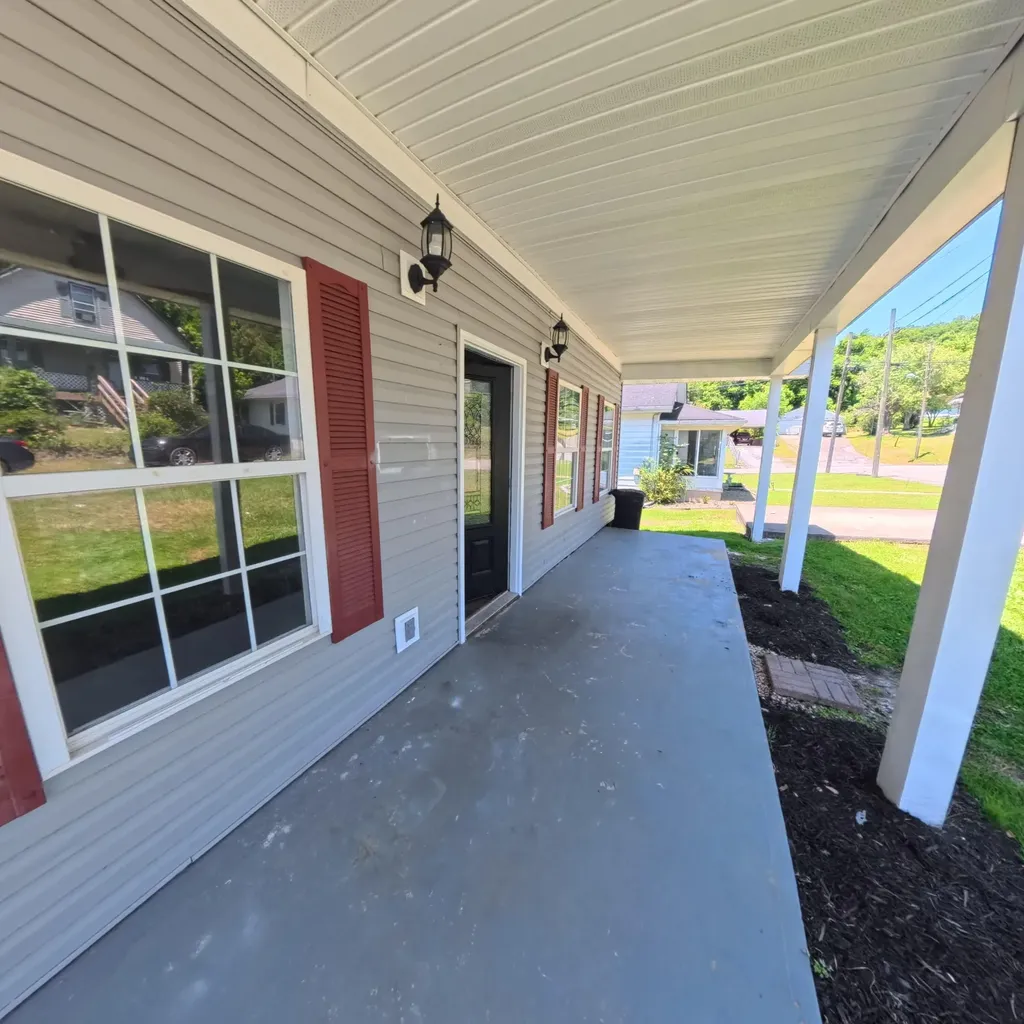 504 Cantrill Street Irvine KY 40336