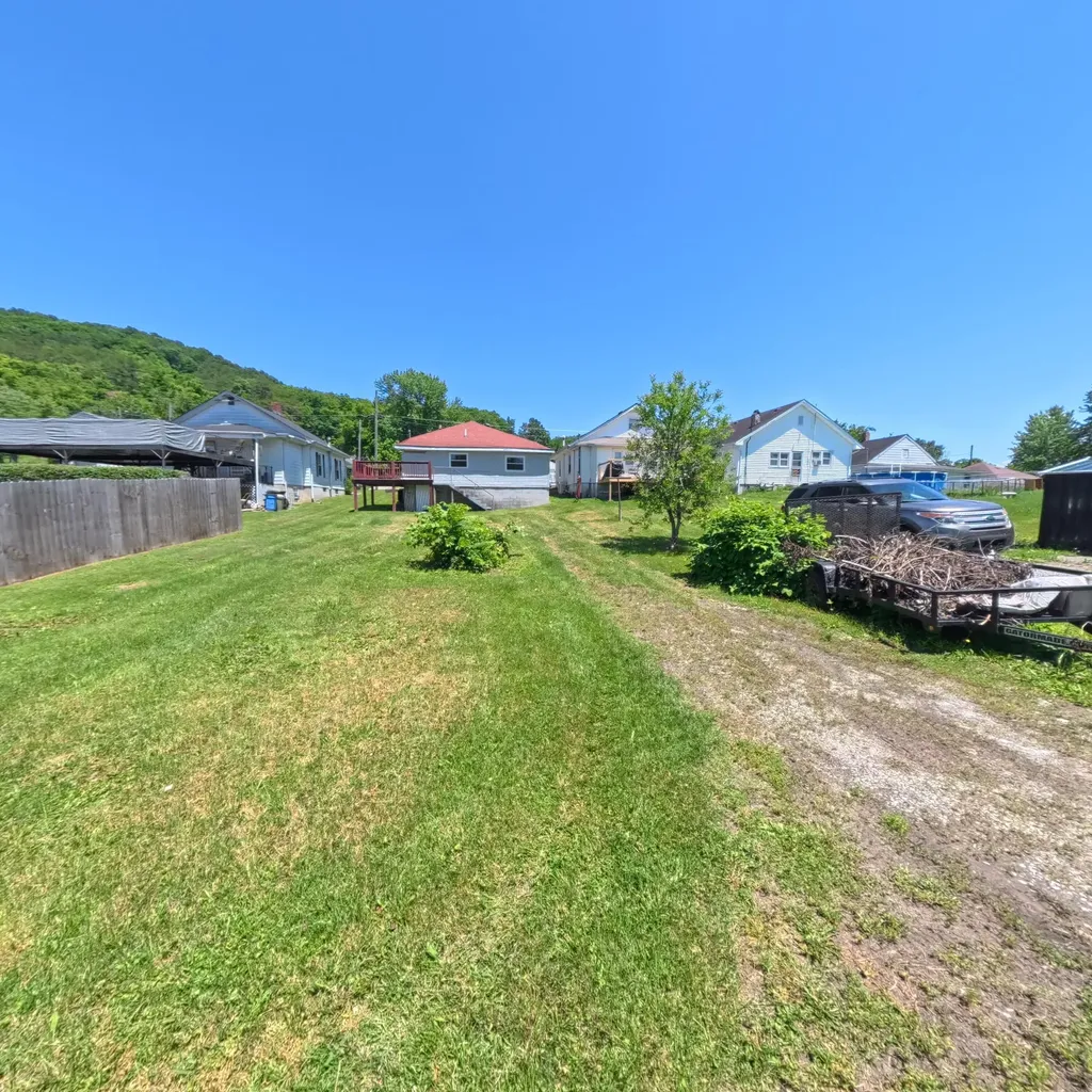 504 Cantrill Street Irvine KY 40336