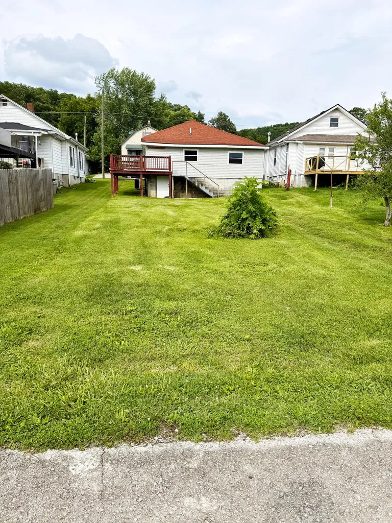 504 Cantrill Street Irvine KY 40336