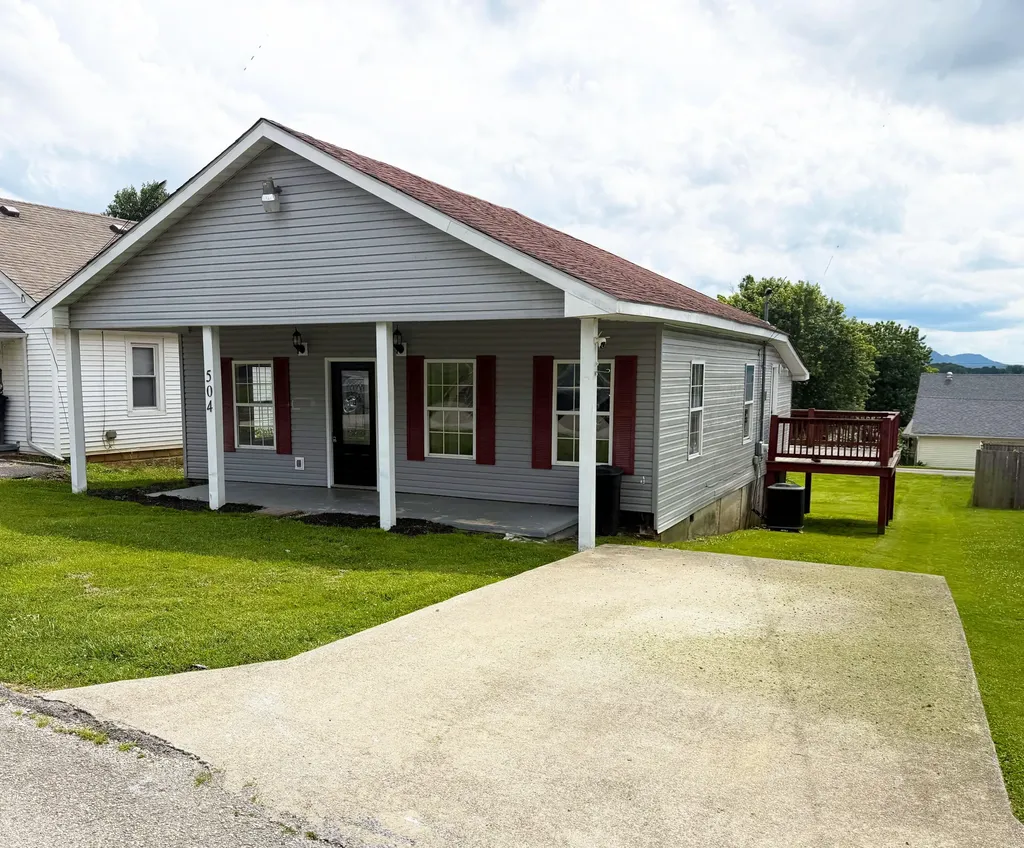 504 Cantrill Street Irvine KY 40336