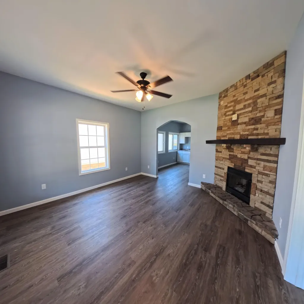 504 Cantrill Street Irvine KY 40336