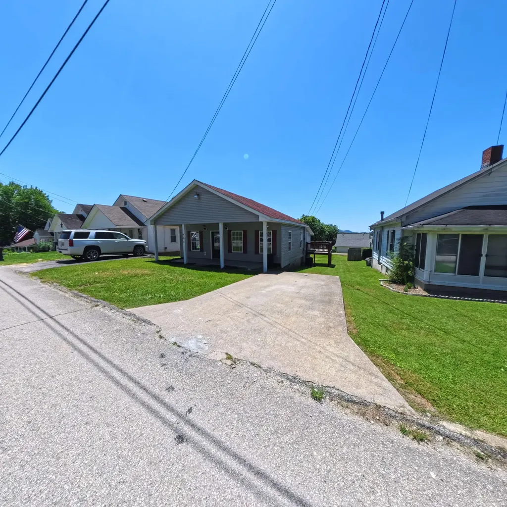504 Cantrill Street Irvine KY 40336