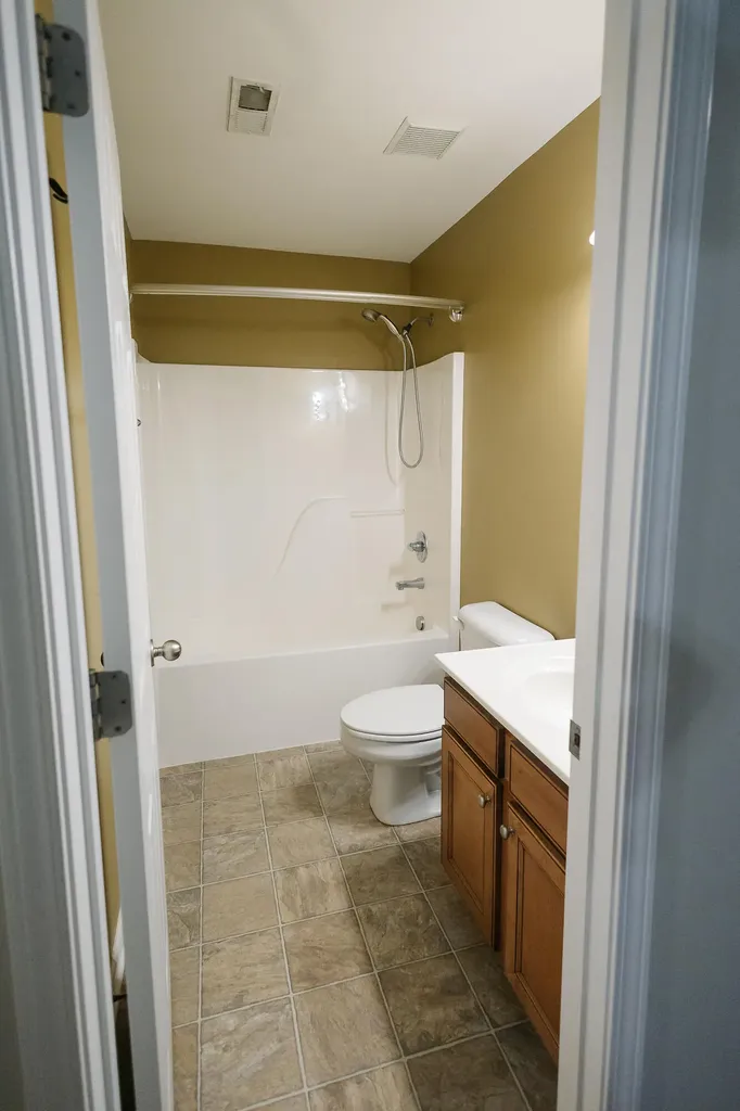 464 Mcconnells Trace Lexington KY 40511