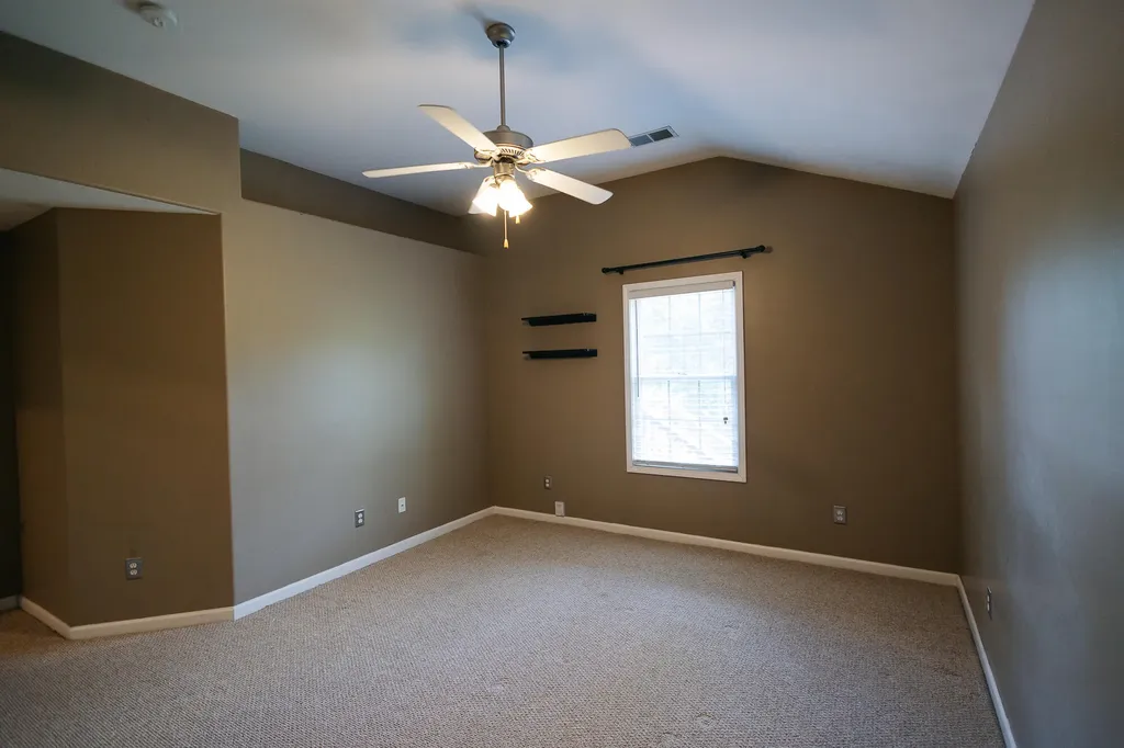 464 Mcconnells Trace Lexington KY 40511