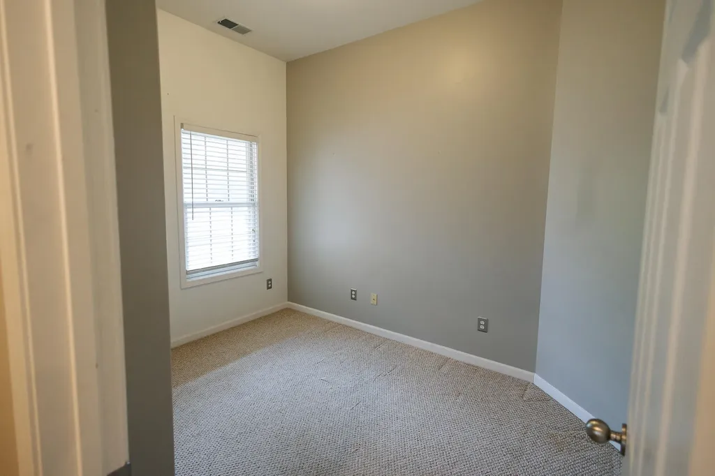464 Mcconnells Trace Lexington KY 40511