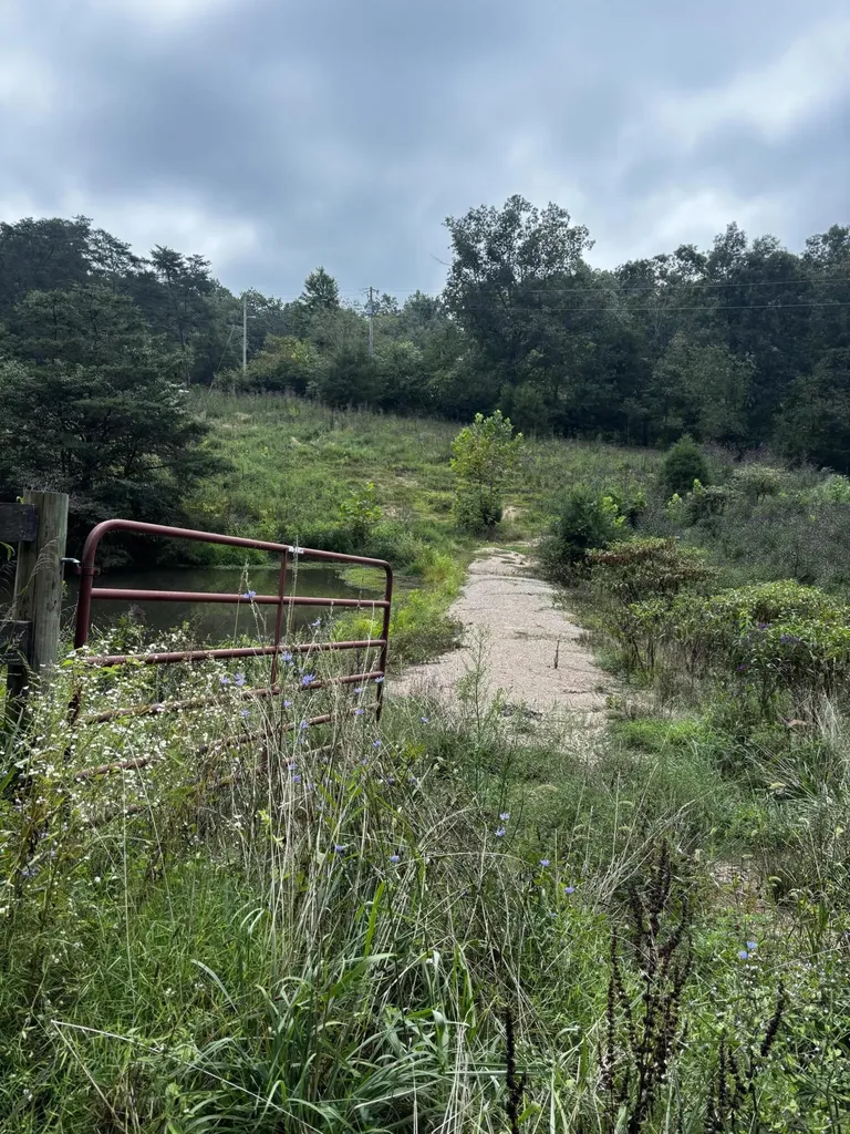 955 Right Angle Road Winchester KY 40391