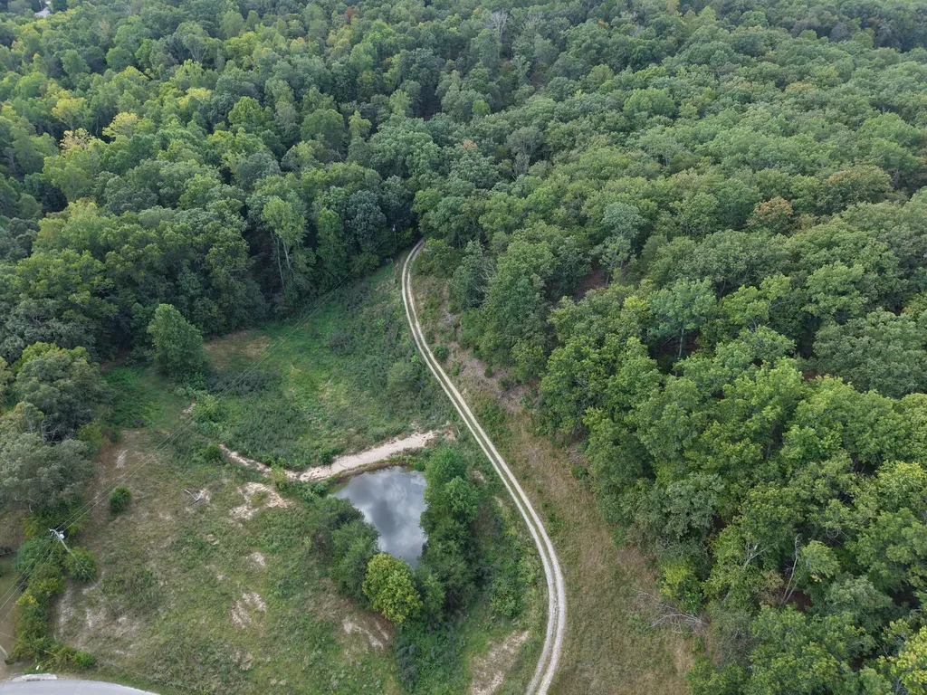 955 Right Angle Road Winchester KY 40391