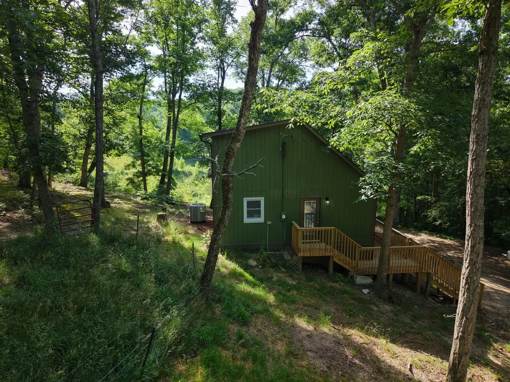 955 Right Angle Road Winchester KY 40391