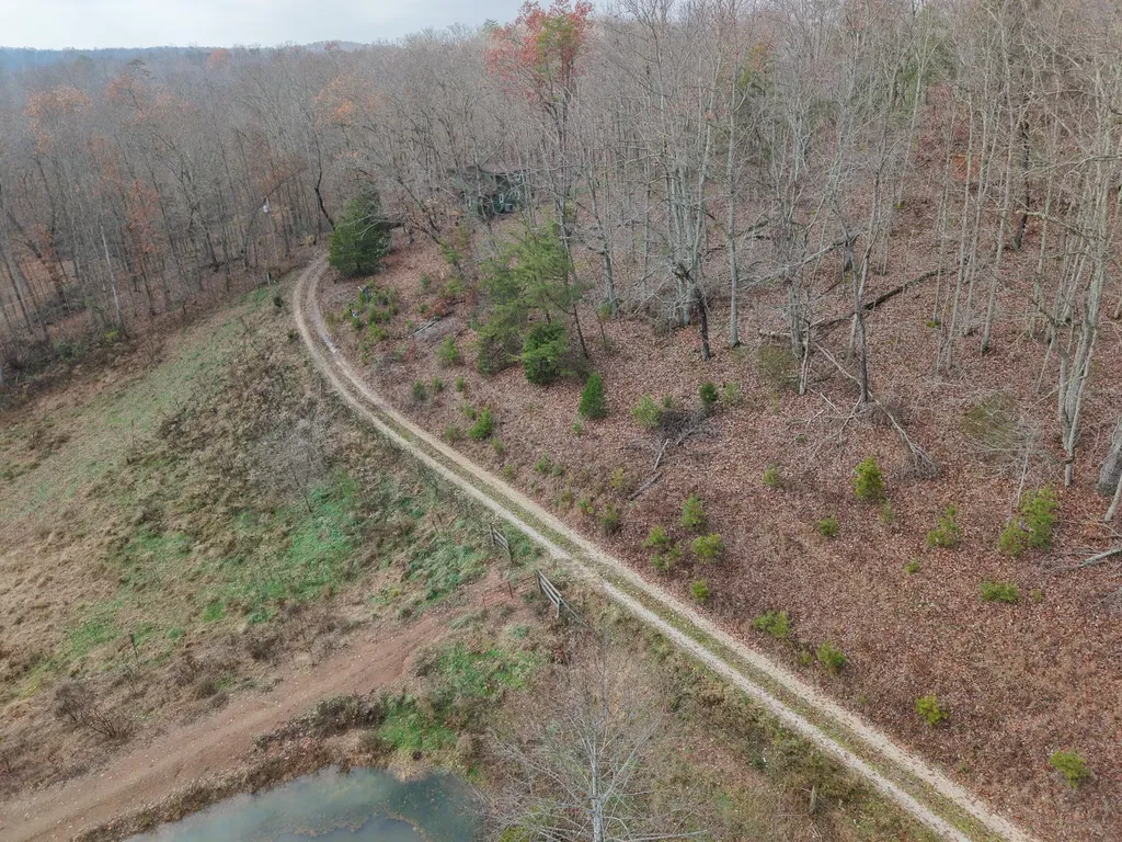 955 Right Angle Road Winchester KY 40391
