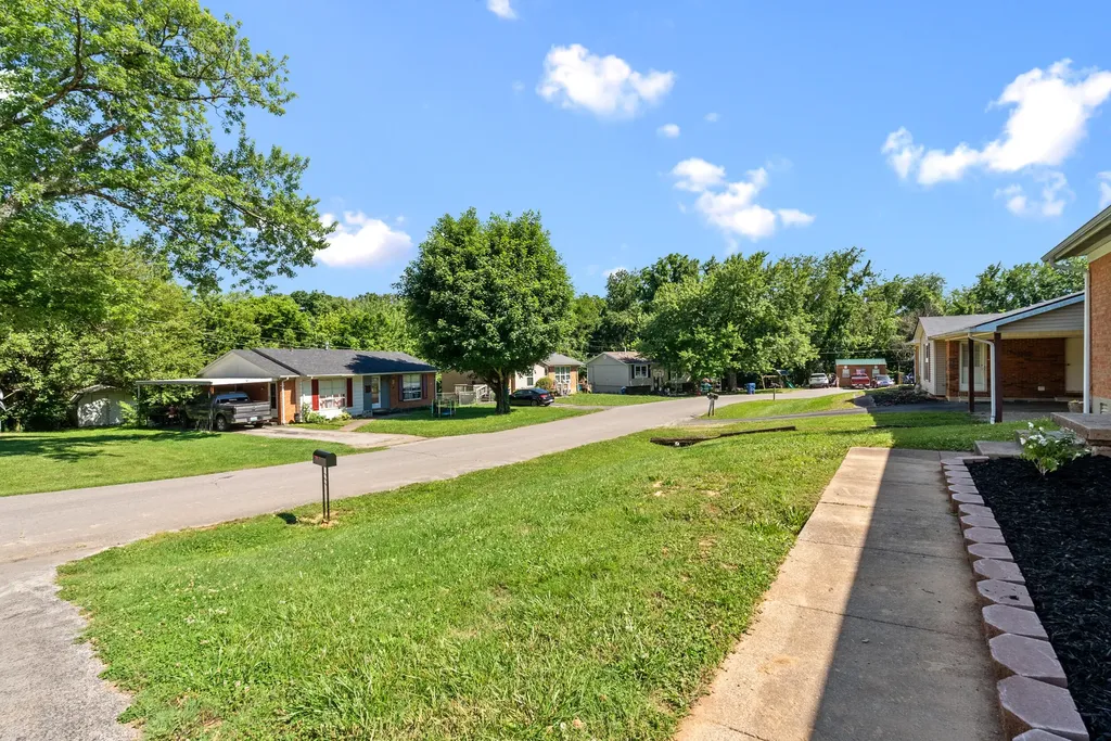 206 Candace Street Campbellsville KY 42718