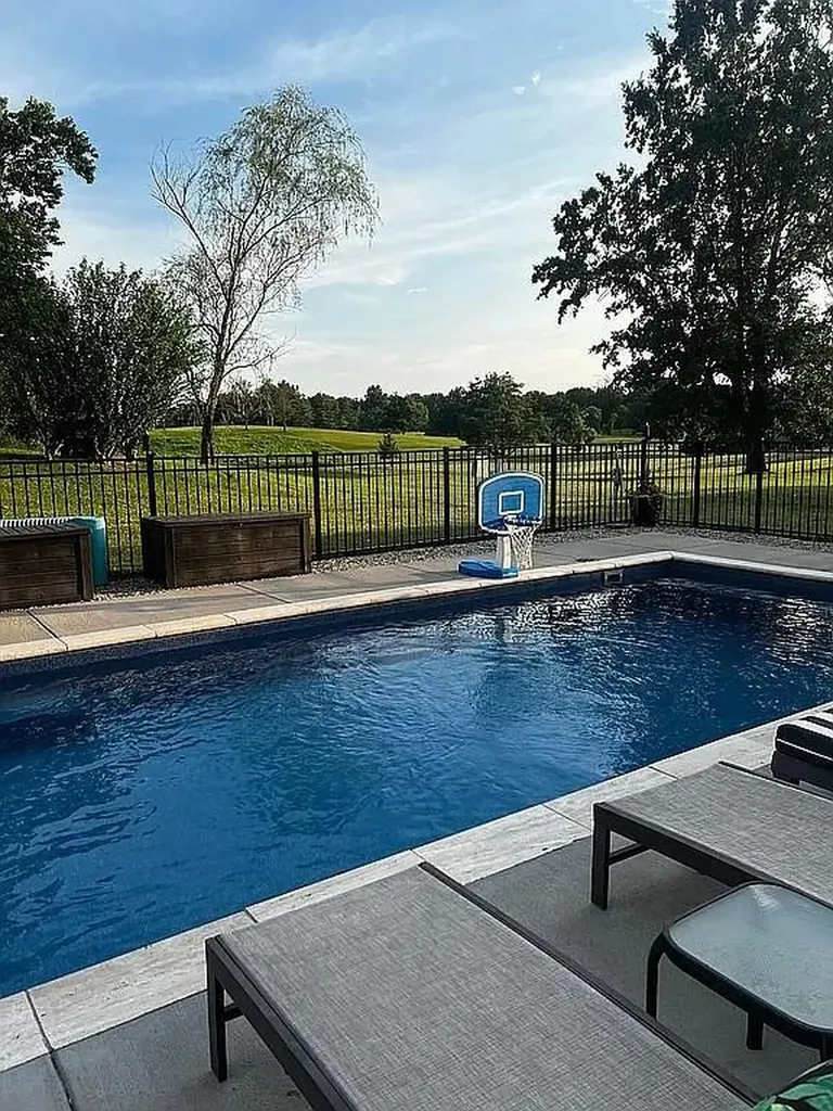 1092 Scenic Garden Lawrenceburg KY 40342