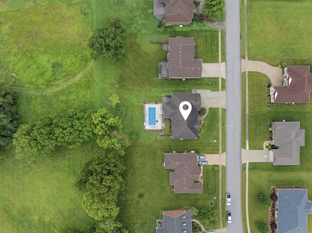 1092 Scenic Garden Lawrenceburg KY 40342