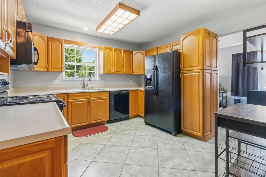 2325 Ky-1394 East Bernstadt KY 40729