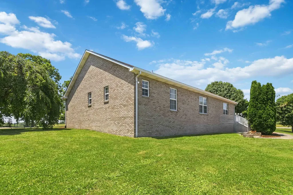 2325 Ky-1394 East Bernstadt KY 40729