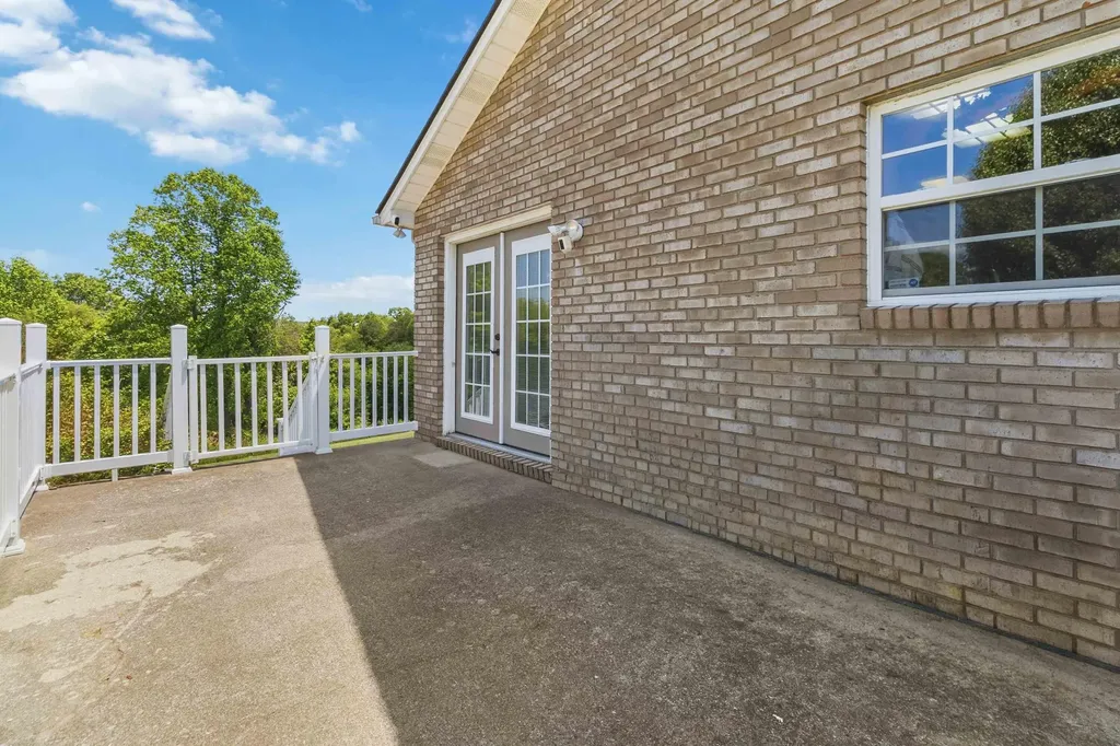 2325 Ky-1394 East Bernstadt KY 40729